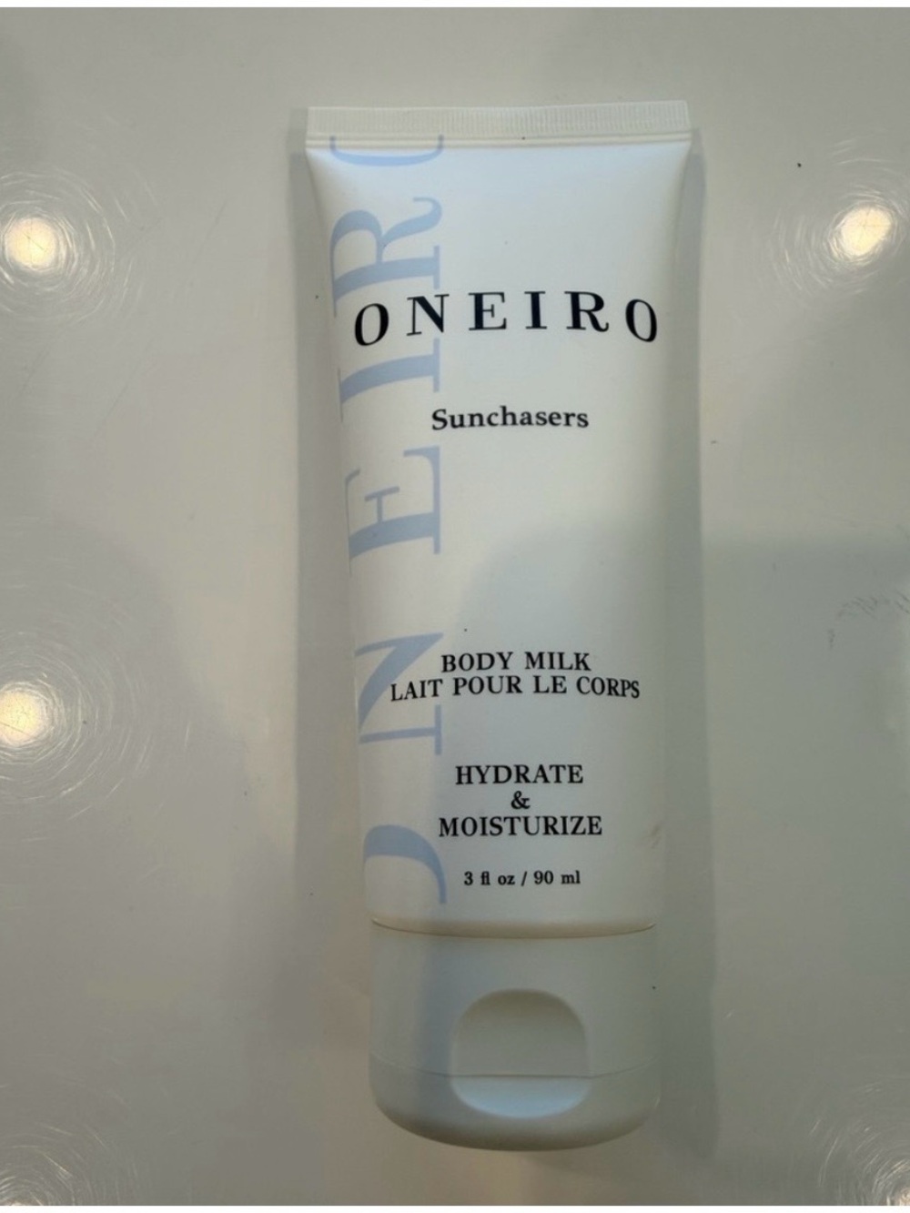 ONEIRO Travel Moisturizer Set — Cream & White Hydration Kit - Picture 2 of 8